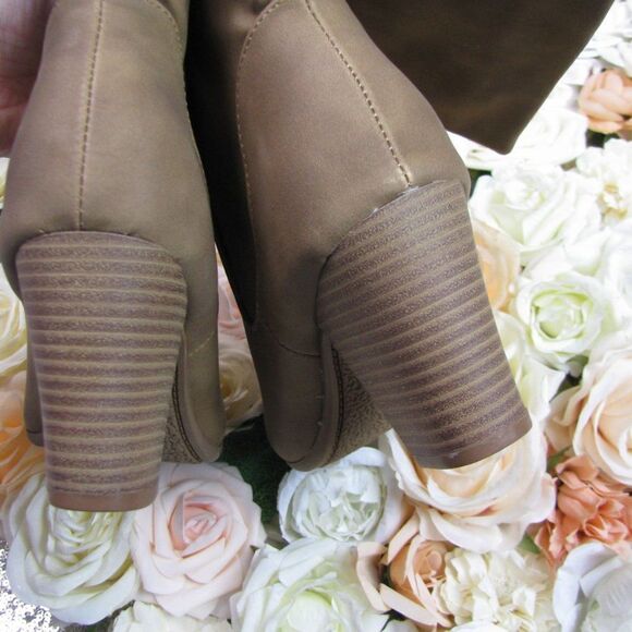 NIB XOXO Tan slouchy boots - Picture 7 of 10